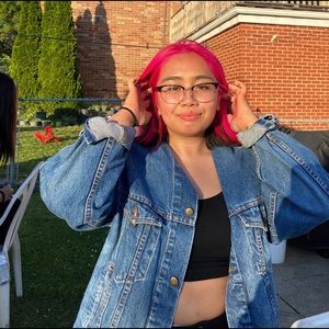 Meet your Posher, Danica